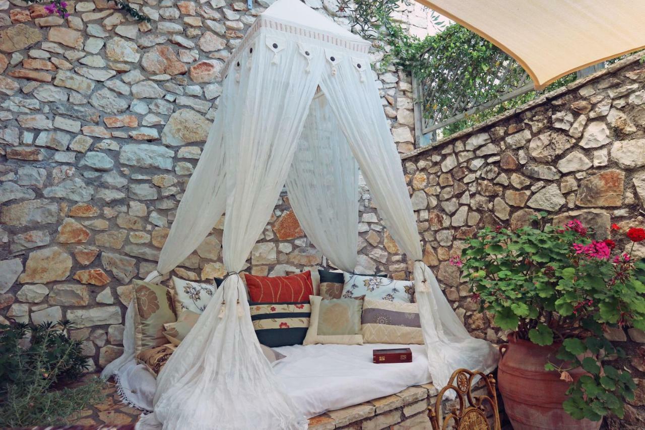 Opera House Paxos Hotel Гайос Екстериор снимка