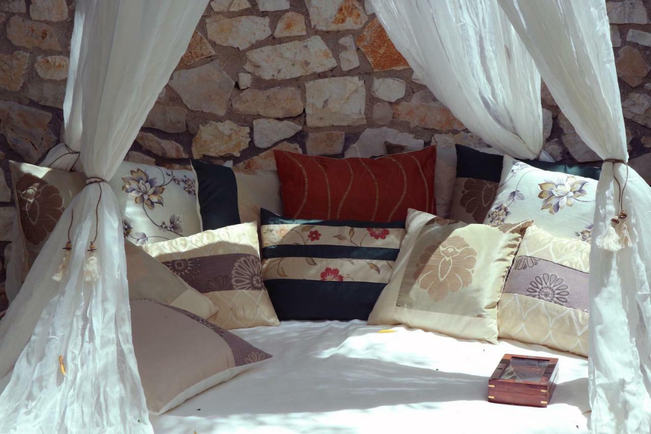 Opera House Paxos Hotel Гайос Екстериор снимка